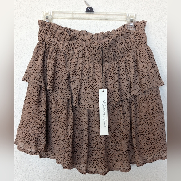 Clearing out my closet 💕 - Picture 5 of 10